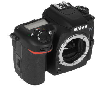 Цифровая фотокамера Nikon D7500 Body Black