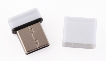 Флешка 16Gb QUMO NANO White